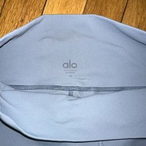 Alo Yoga High Waist Airbrush Capri Blue Skies SIZE MD